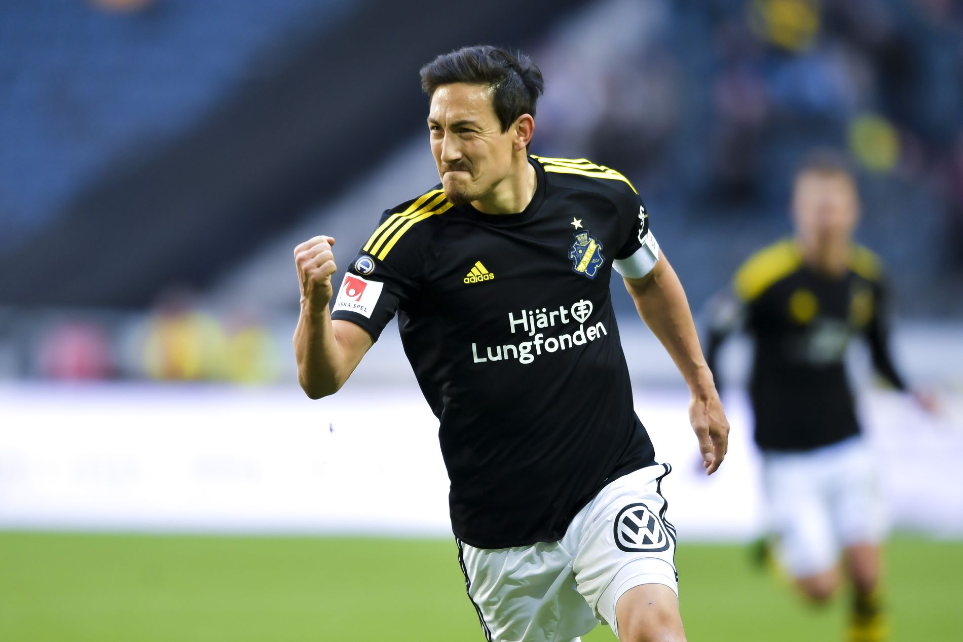 爱游戏视频-关于阿尔希拉尔严阵以待，防守端力求零封对手的信息