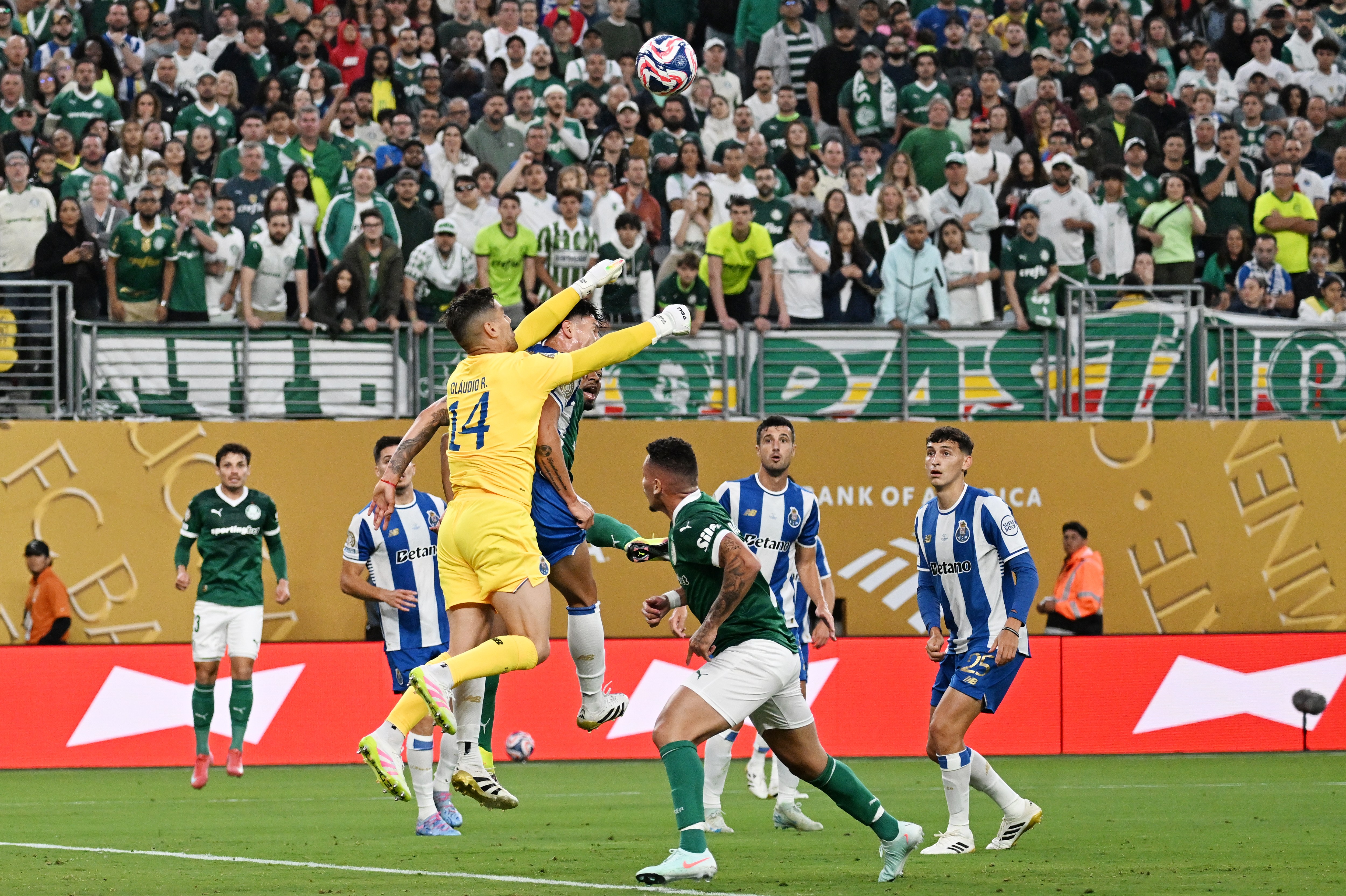 爱游戏网页版-帕尔梅拉斯阵容齐整,劲旅全力以赴世俱杯争冠的简单介绍