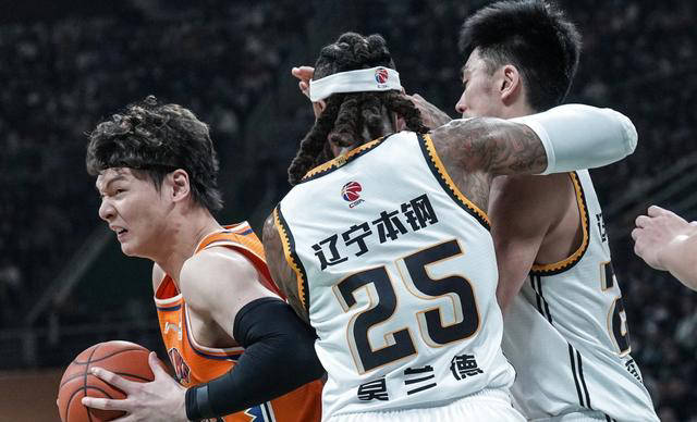 爱游戏直播-关于三亚男篮客场大败，积极备战季后赛的信息