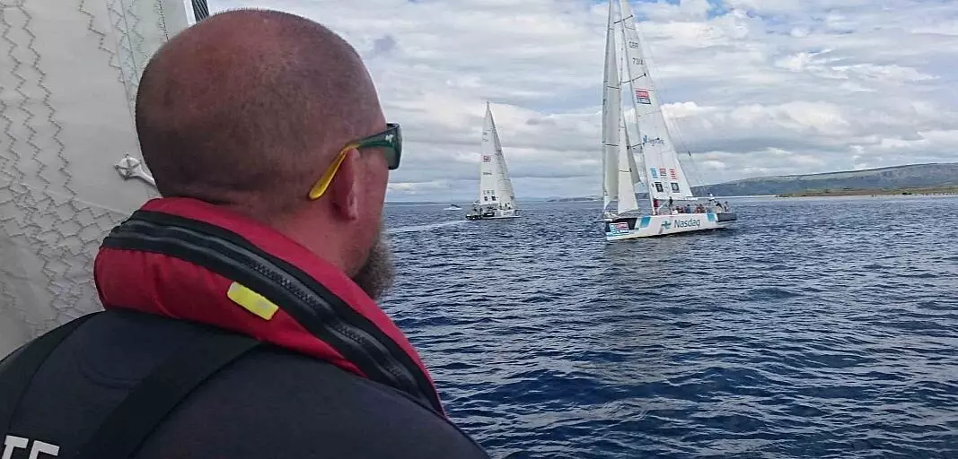 爱游戏在线-惊险一战:新西兰帆船运动员艰难获胜