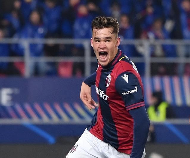 爱游戏地址-欧洲球员力挽狂澜,带队逆转赢球