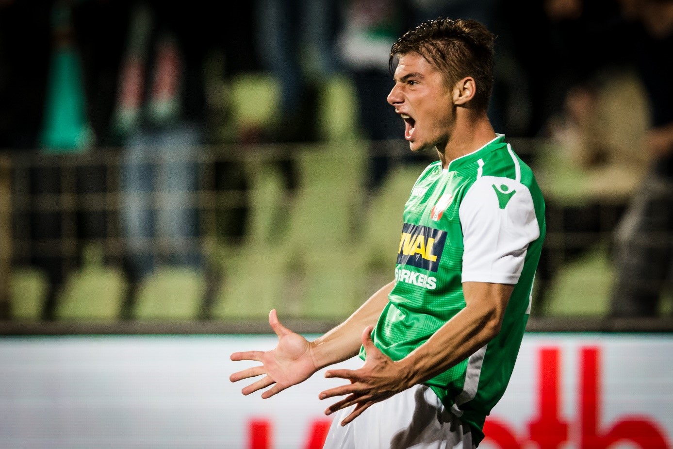 爱游戏新闻-南特主场大胜,连续两轮止颓反弹