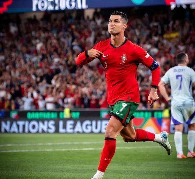 爱游戏视频-包含欧国联焦点对决尽显球员风采,场面火爆的词条