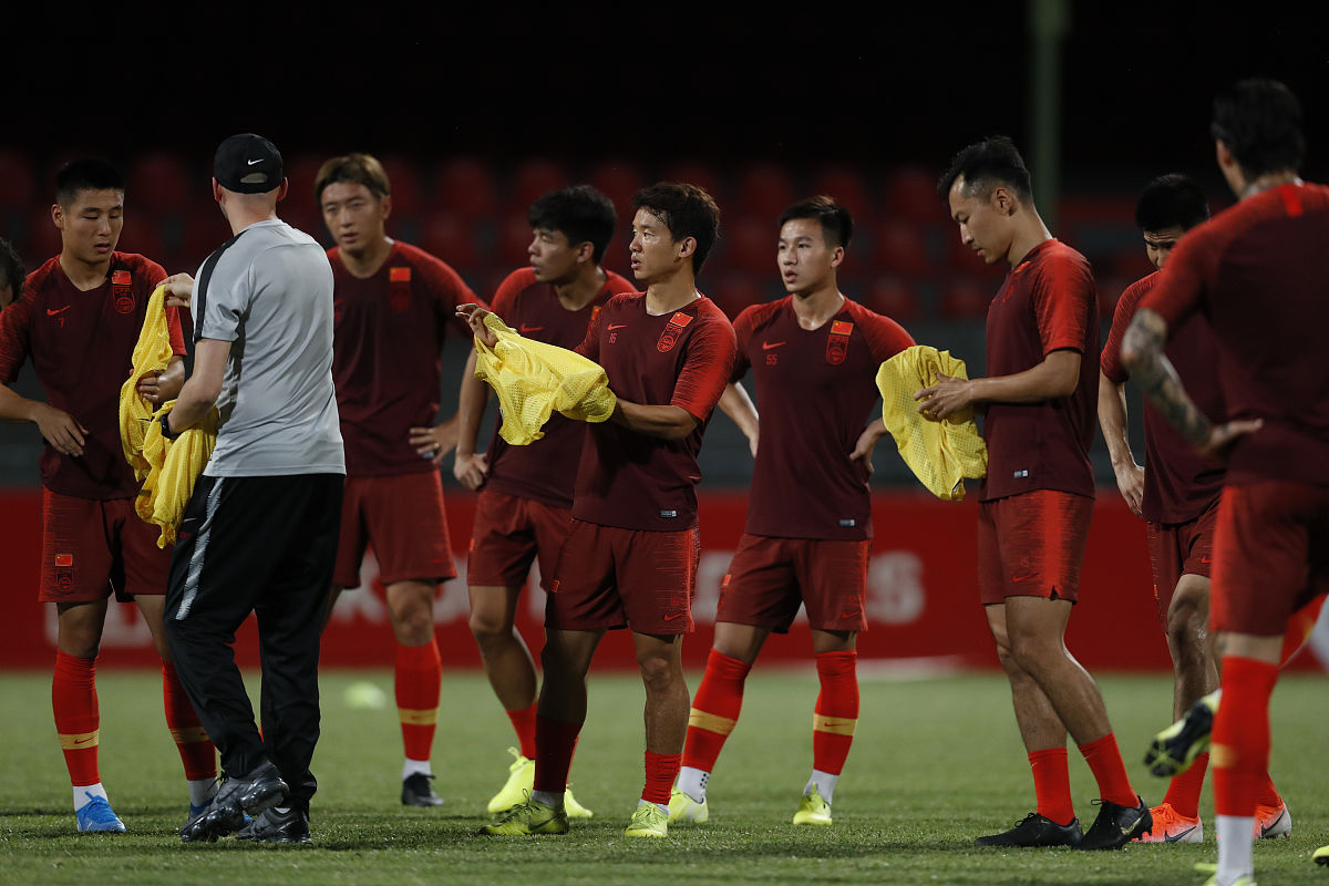 爱游戏官方登录入口-历史对决激发球员斗志,备战全力以赴的简单介绍