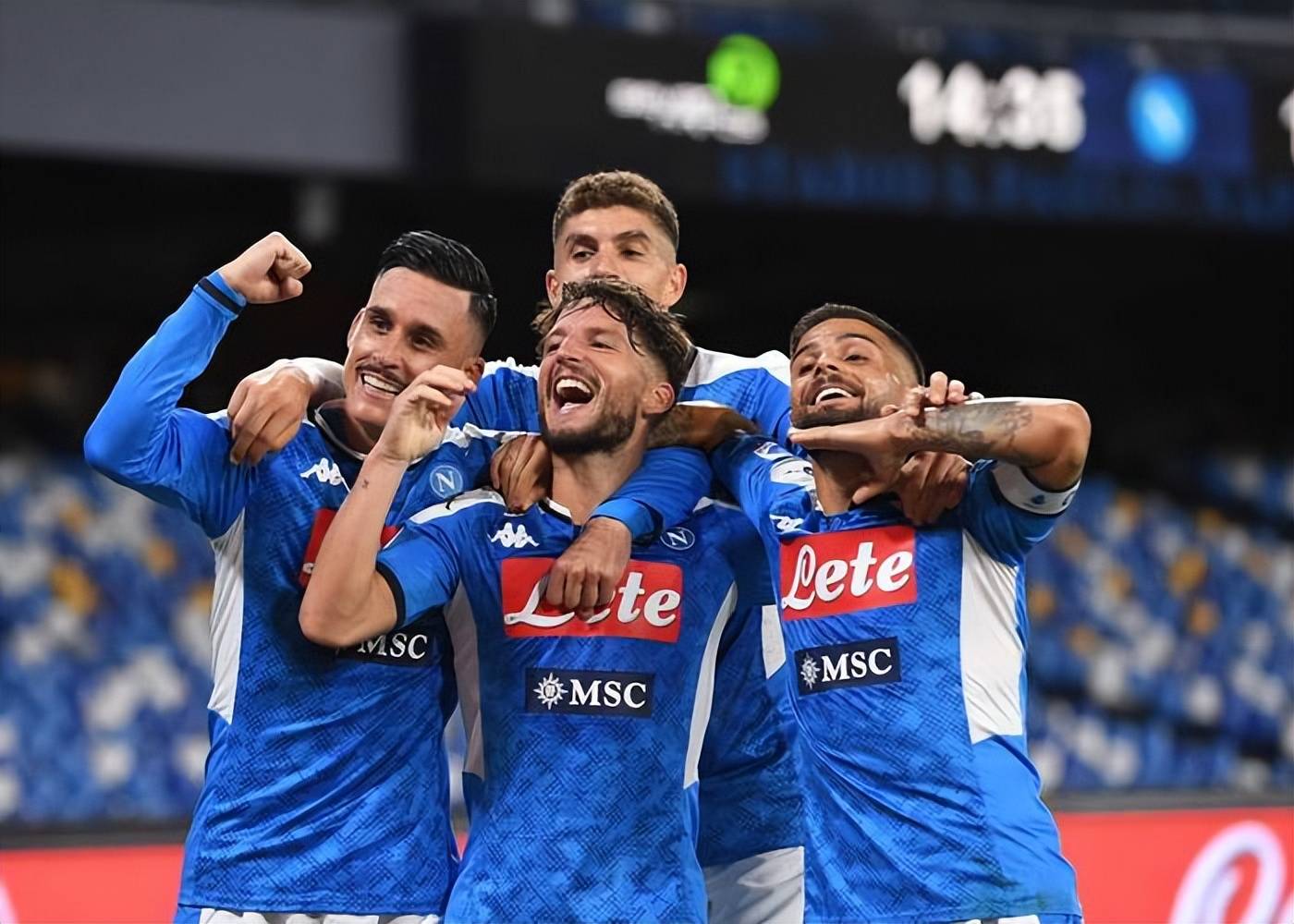 爱游戏电竞-佛罗伦萨球员因伤退出下场比赛