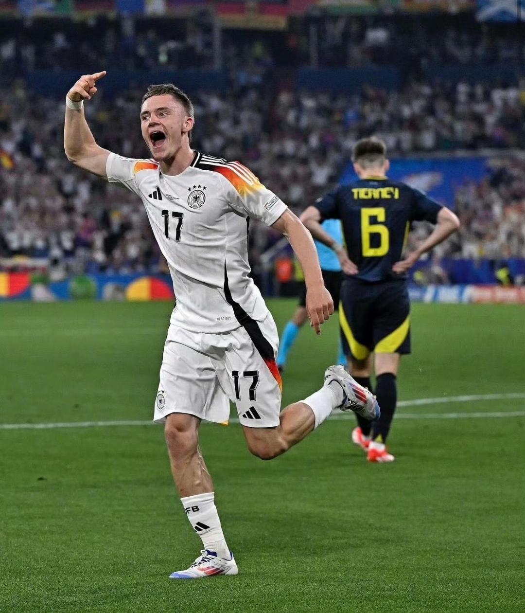 爱游戏注册-包含欧洲足球联赛热血再战,争胜争负各展风采的词条