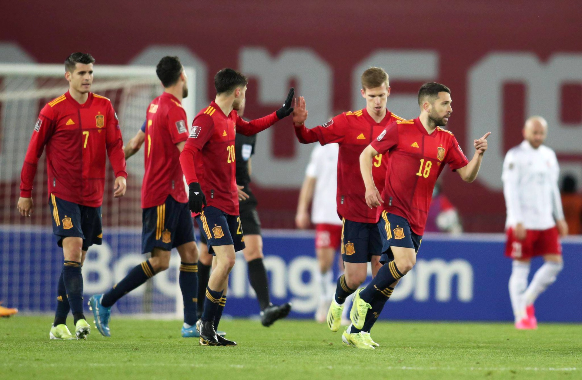 爱游戏入口-冰岛战胜保加利亚，成功杀入欧洲杯四强的简单介绍